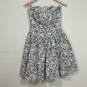 Wayf Fit and flare dress floral pattern